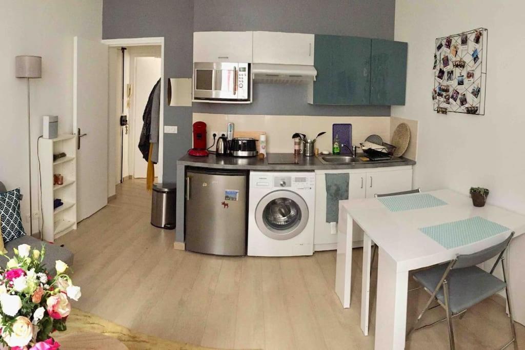 Cozy Flat, 5 Mins From Metro, 1 Bedroom